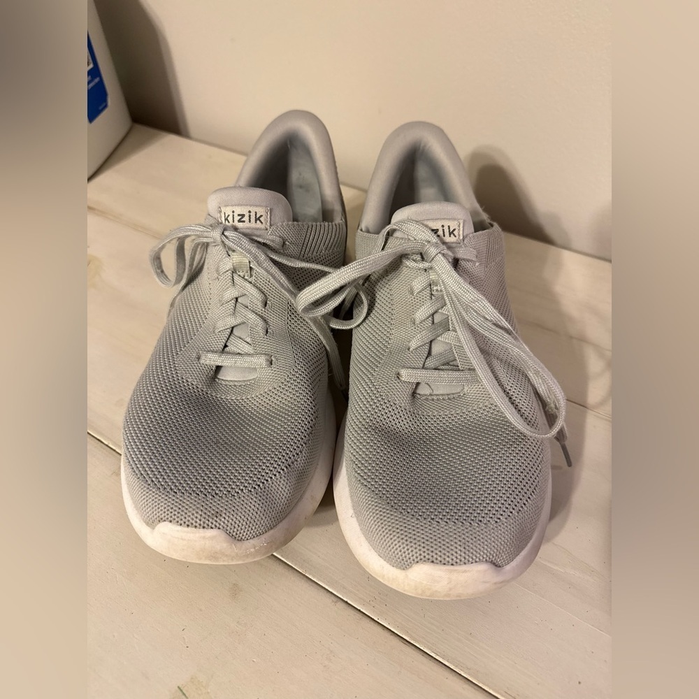 Kizik Athens active sneaker size 11 WIDE EE women’s / 9.5 WIDE EE men’s